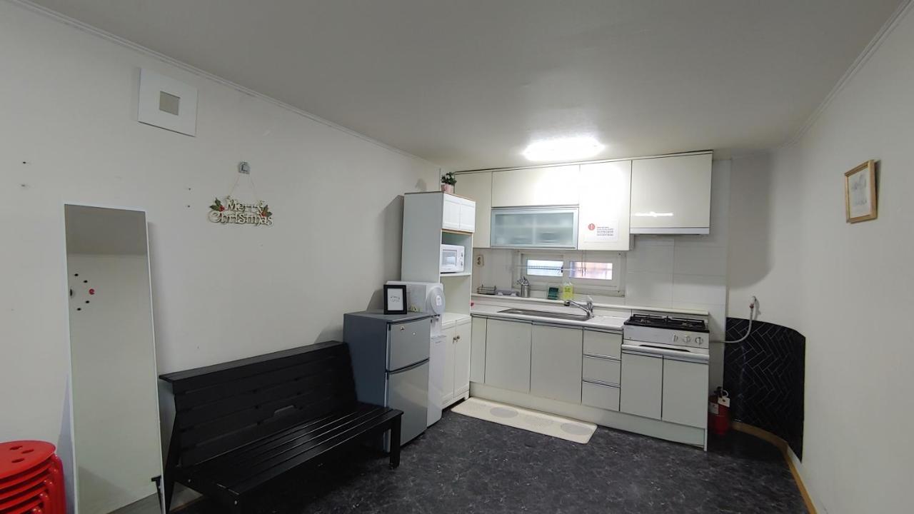 1012 House Namsan Hotel Сеул Екстериор снимка