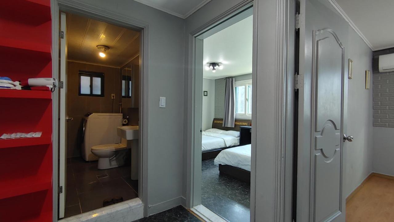 1012 House Namsan Hotel Сеул Екстериор снимка