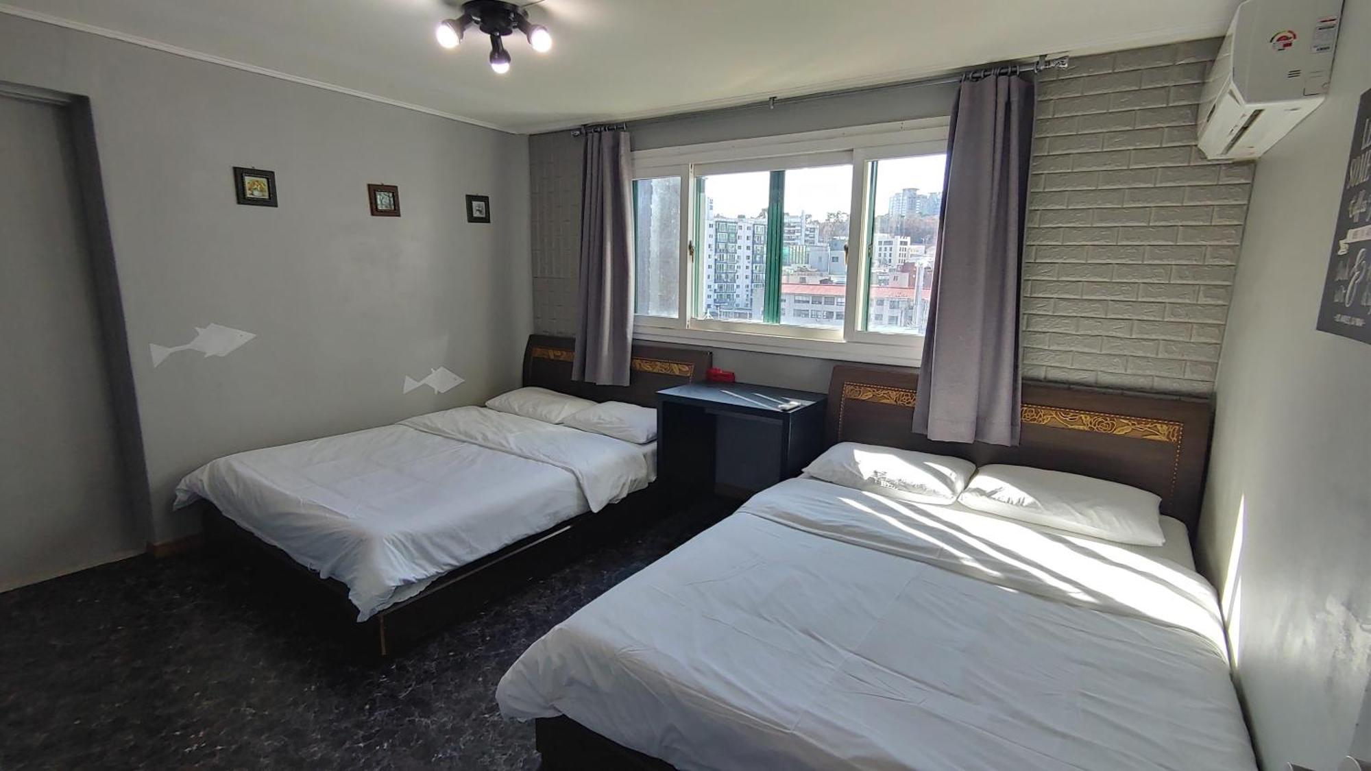 1012 House Namsan Hotel Сеул Стая снимка