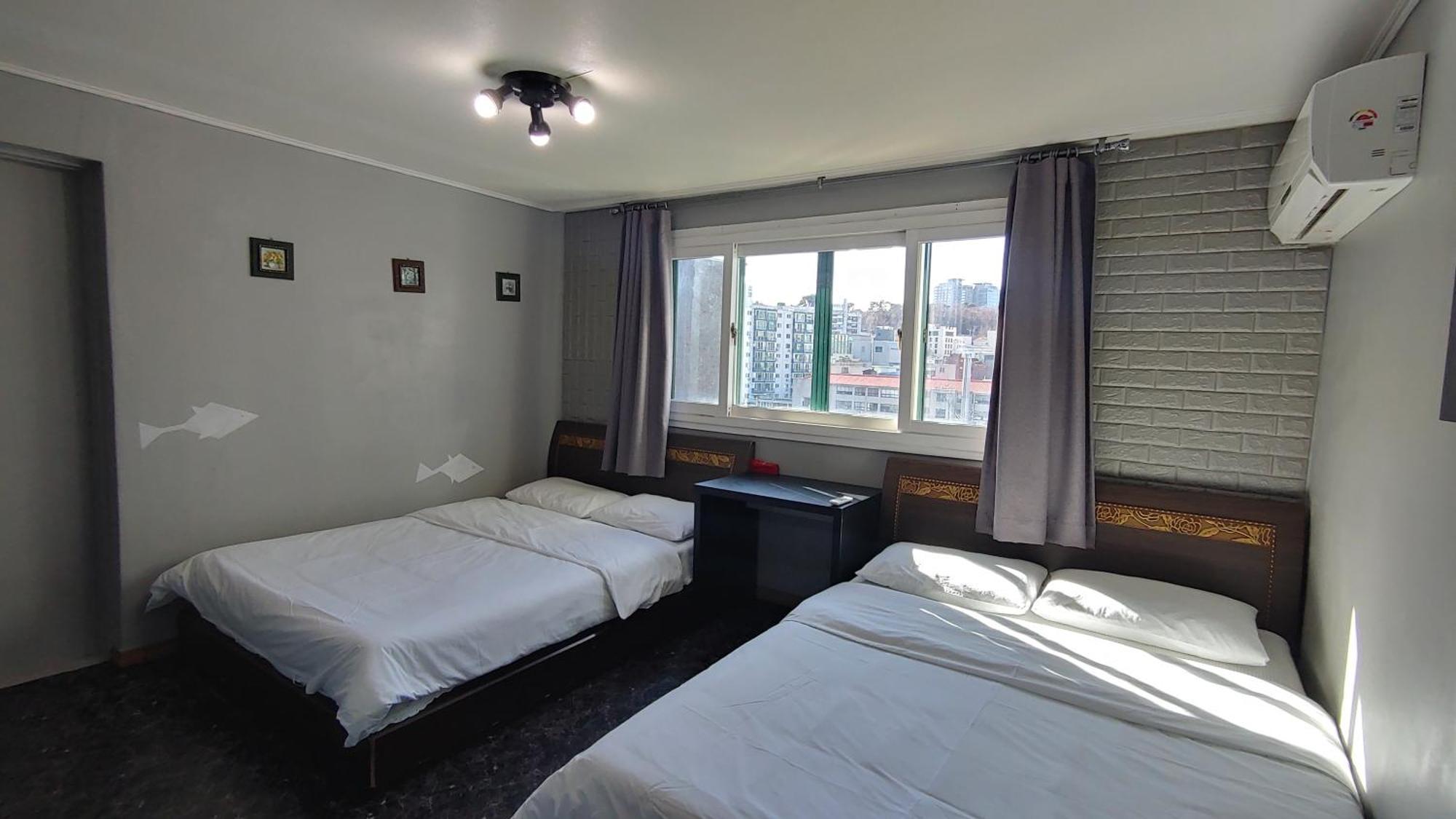1012 House Namsan Hotel Сеул Стая снимка