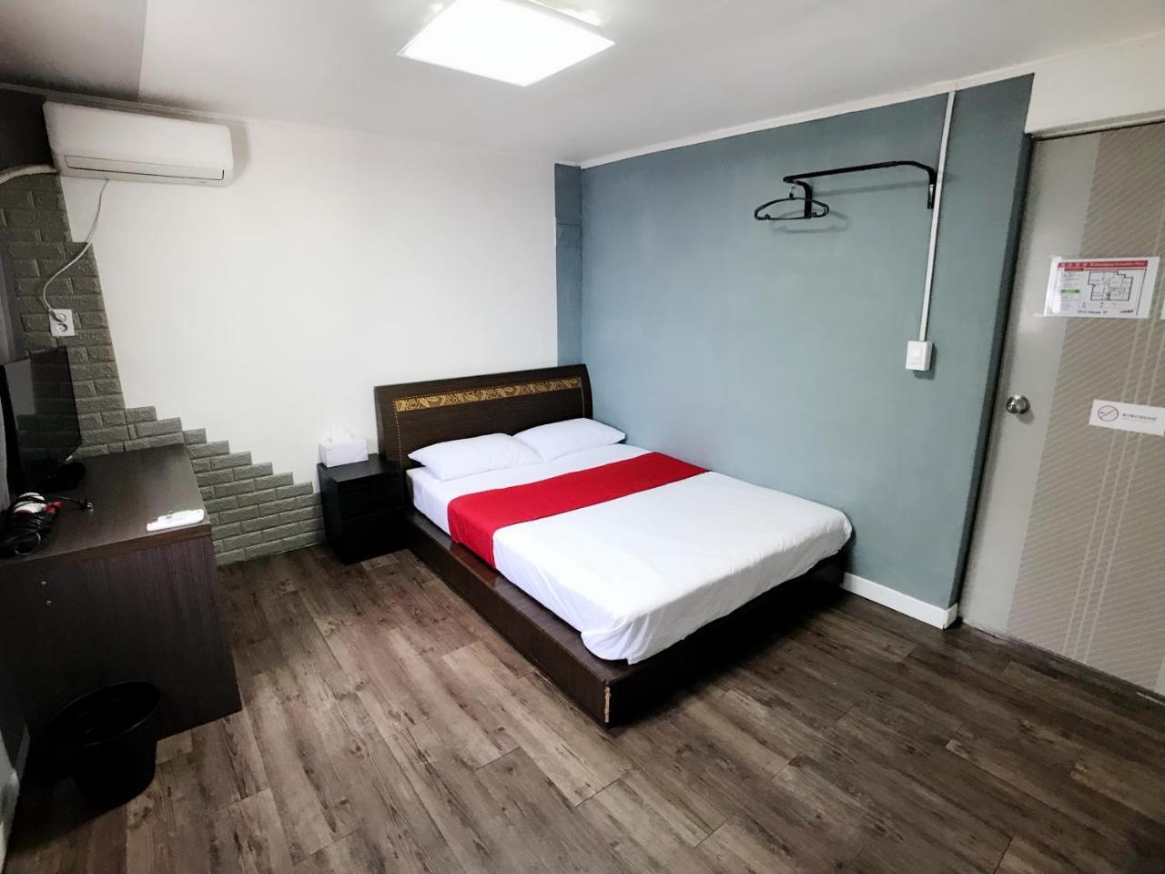 1012 House Namsan Hotel Сеул Екстериор снимка