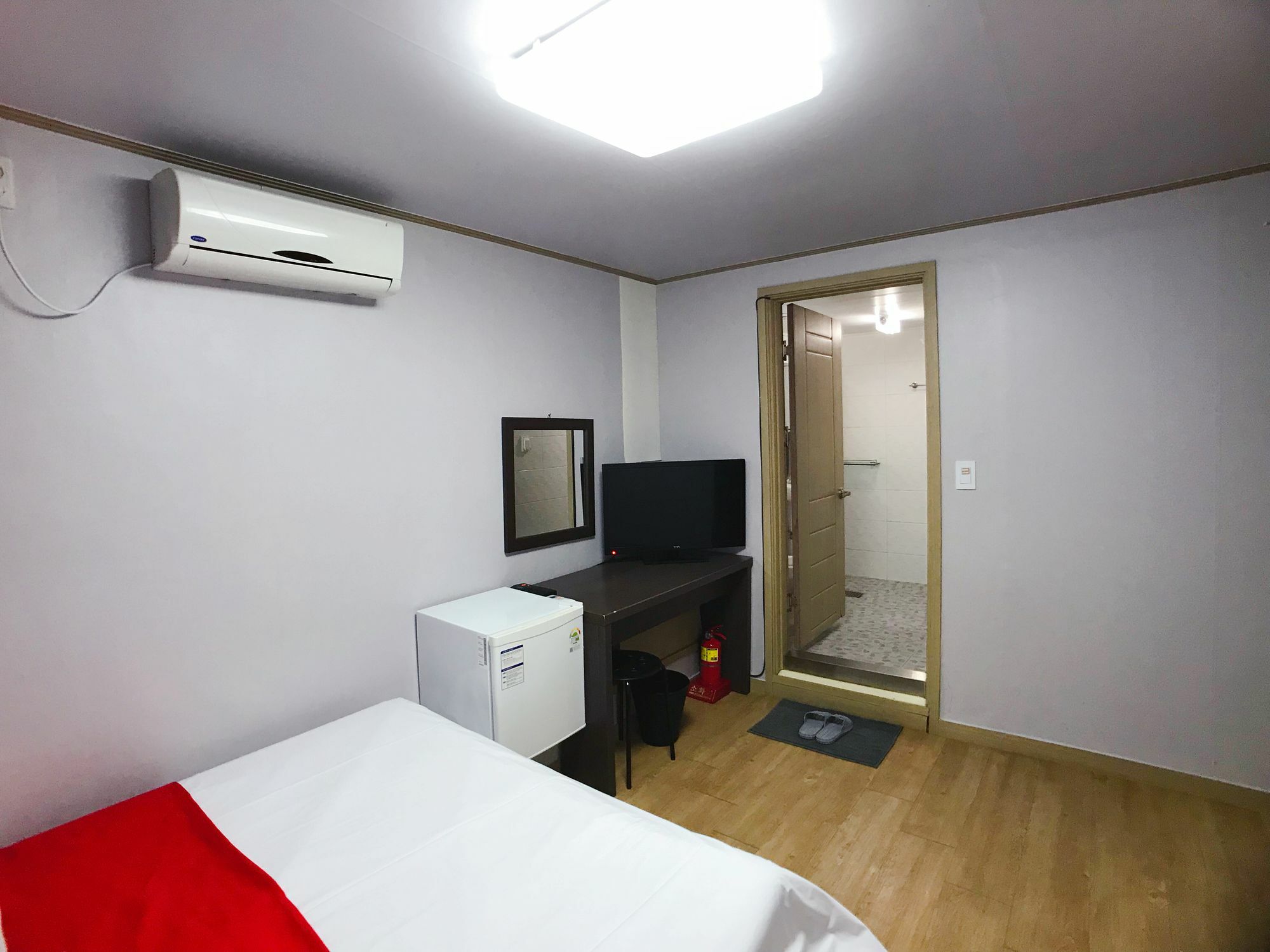 1012 House Namsan Hotel Сеул Екстериор снимка